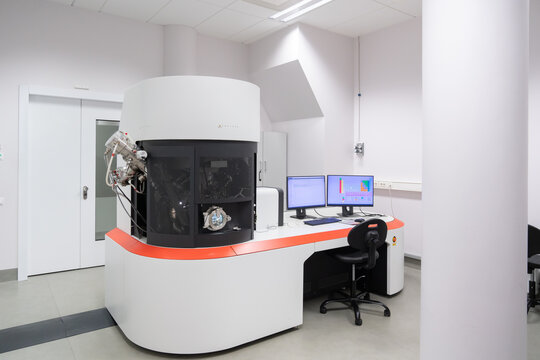 Spectrometer Of X-ray Photoelectrons 