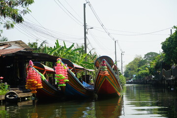 traditional thai boats