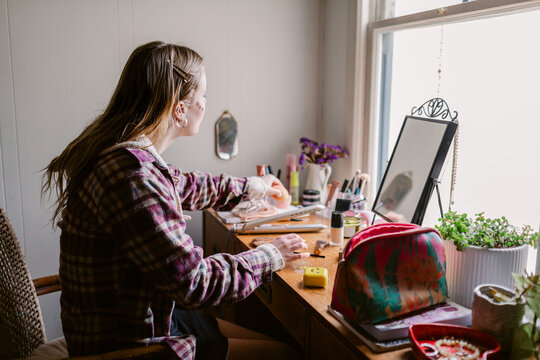 HS Senior at home Lifestyle