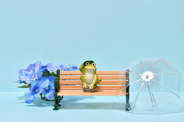 カエルと傘と紫陽花で梅雨のイメージ - obrazy, fototapety, plakaty