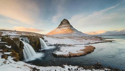 Papier Peint photo Lavable Kirkjufell kirkjufell mountains in winter fantastic winter scenery wonderful view on kirkjufell mountain with northern light iceland incredible nature landscape of iceland famous travel destination