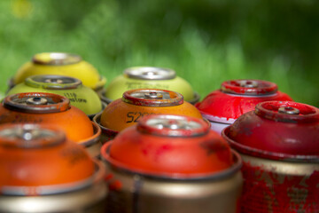 Cans and tins for Graffiti Art