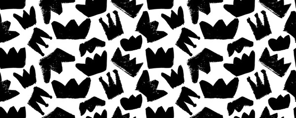 Seamless pattern with brush drawn crowns. King crown sketches. Ornament with black charcoal hand drawn heads tiaras. Doodle diadems seamless banner. Queen  diadems vector ornament.