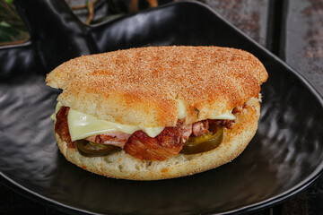 Doner with chicken and vegetables