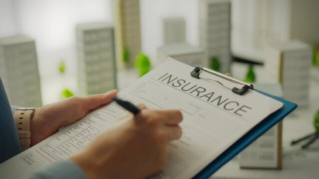 Preparation of an insurance policy for real estate. The insurer carries out the process of filling out the relevant forms. Preparation of documentation in case of purchasing a new home