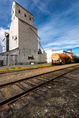 Fototapeta na wymiar 4k ultra hd image of Grain Elevator by the railroad track