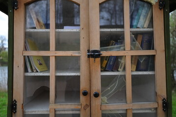 A books  in the city library in the park