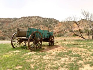 Fototapeta na wymiar An Old Wagon in the Palo Dura Canyon State Park