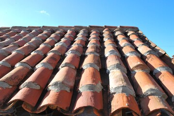 Ventanas,casas coloniales hechas con materiales de la tierra,colores del planeta.