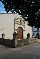 Iglesias herencia de nuestro pasado colonial y catolico.