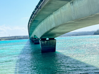 沖縄の海と橋