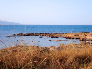 Costa rocciosa della spiaggia di San Lorenzo in Sicilia