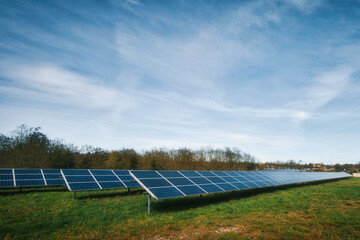 Elektrizität - Photovoltaik - Solar - Environment- Ecology - Solar System - Energy - Electric - Alternative - High quality photo