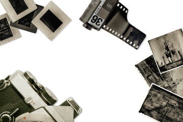 appareil photo argentique, film, diapositives et tirages papier sur fond transparent