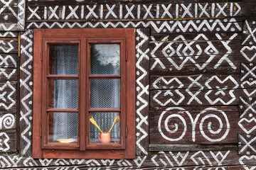 Fototapeta na wymiar Painted folk house, UNESCO village Cicmany in Slovakia