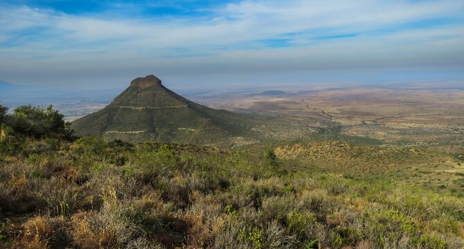 Spandaukop is a landmark dolerite sentinel situated in the Camdeboo National Park, which overlooks the Valley of Desolation.