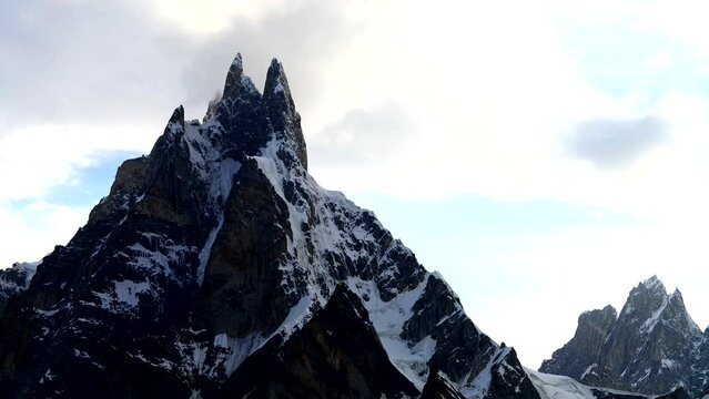 An up-close timelapse of Mount Sosbun Brakk (6413m), located in Karakoram National Park and at the brink of Biafo Glacier (67 Kilometers long).