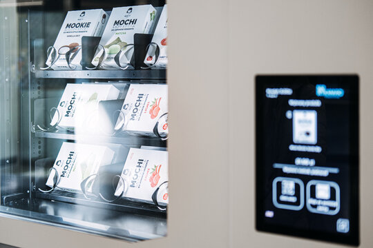 Automated Retail Kiosk Interface with Customer Interaction