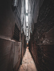 tunnel of light alley - obrazy, fototapety, plakaty