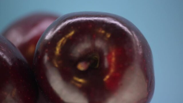 big red apples
