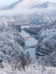 雪景色の第一只見川橋梁