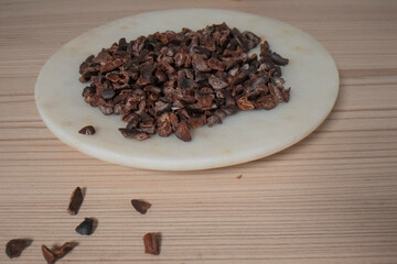 Small dark chocolate pieces (detail)
