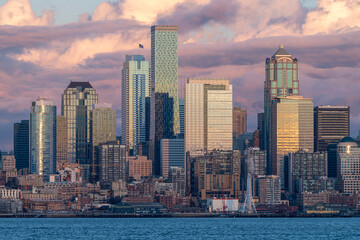 Seattle Skyline: Urban Elegance on the Waterfront