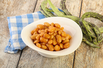White bean in tomato sauce