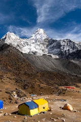 Photo sur Plexiglas Ama Dablam Ama Dablam base camp and peak near Namche Bazaar in the Himalaya in Nepal in winter