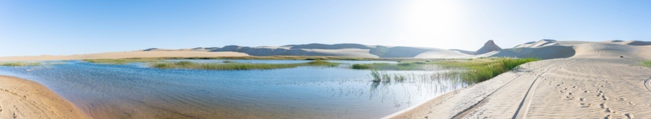Fototapeta na wymiar Lake in Desert