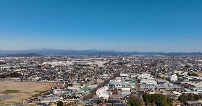 空撮 - 群馬県 邑楽郡 大泉町 市街地 日本の都市風景 観光 ビジネス 左ドリー