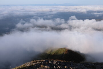 秋のニセコアンヌプリから見えた雲海