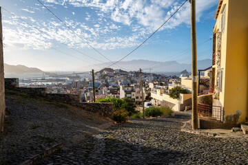Vue de  la ville de Mindelo sur l'île de Saint Vincent au Cap Vert en Afrique occidentale