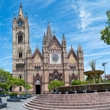 expiatorio, parroquia, templo, catolico, plaza, tspatio, jalisoc, guadalajara, turistico, fachada, catedral,  