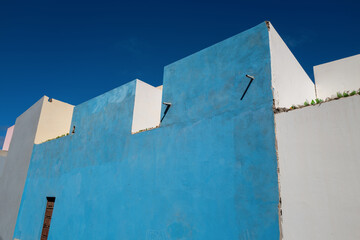 un vieux bâtiment dans la ville de Mindelo sur l'île de Saint Vincent au Cap Vert en Afrique...