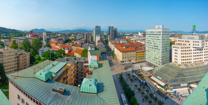 Fototapeta Aerial view of the downtown of Slovenian capital Ljubljana
