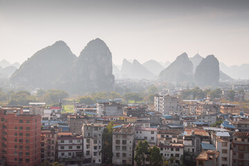 Obraz premium City buildings and mountains scenery in Guilin, Guangxi, China