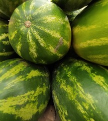 watermelon on the market, sandia en el mercado
