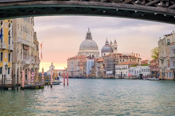 Papier Peint photo Lavable Gondoles View of Grand canal and Santa Maria della Salute basilica, Venice