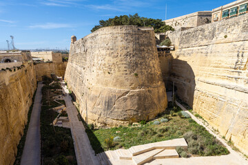  St. John Bastion in Valletta, Malta - obrazy, fototapety, plakaty