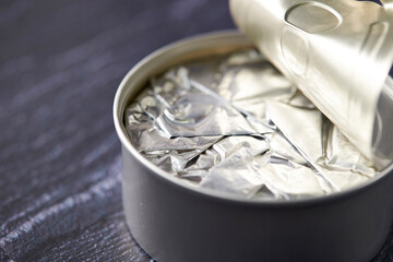 Silver aluminum can, disposable can