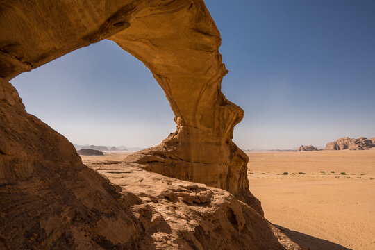 Jebel Kharraz, huge rock arch, Wadi Rum, Jordan