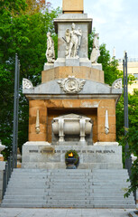Monumento a los Caídos por España en el Paseo del Prado de Madrid. Historia de España