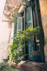 ベトナムのハノイにあるヨーロピアンな窓