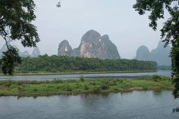 Papier Peint photo Guilin Karst mountains and Li River in the early morning