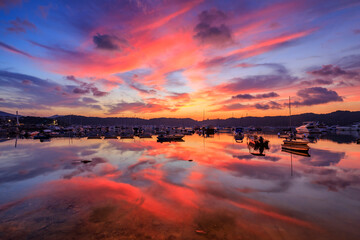 Enchanting Twilight Symphony Over Serene Harbor With Reflective Waters