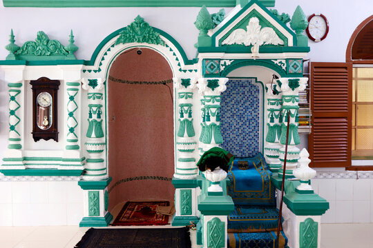 Prayer Hall with minbar and mihrab, Masjid Nia'mah Mosque, Chau Doc, Vietnam, Indochina, Southeast Asia