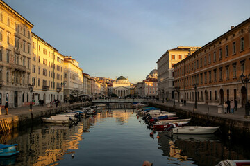 Naklejka premium Canal Grande della città di Trieste, Friuli Venezia Giulia 