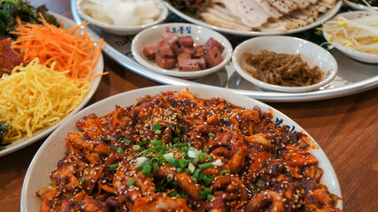 한국에서 저녁으로 먹은 매운 낙지