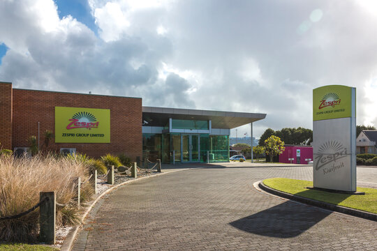 Zespri Kiwifruit factory road to entrance